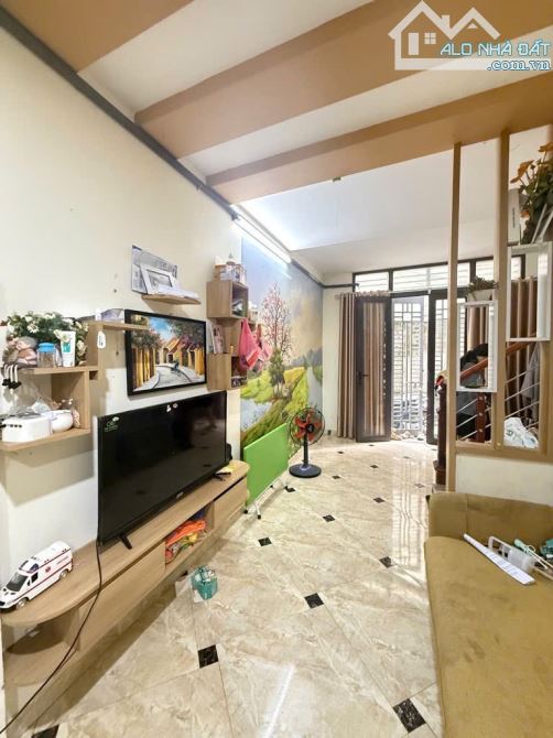 BÁN NHÀ MẶT NGÕ SIÊU QUẦN TẢ THANH OAI, 31M2 X 4 TẦNG, 20M RA MẶT PHỐ, SỔ VUÔNG VẮN