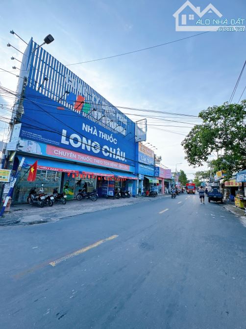 Bán nhà góc 2 mặt tiền Nguyễn Khuyến, gần Chợ Phú Thọ, Trảng dài, 118m2, giá 6 tỷ 300.