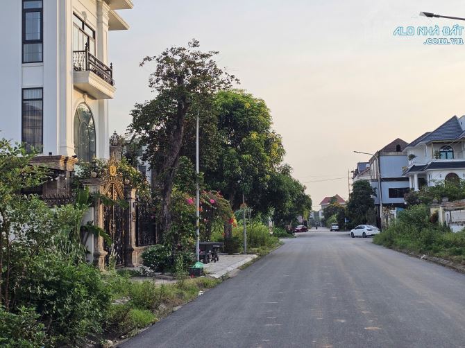 Bán đất đại hoàng long nhìn chếch hồ DT 263m, MT 15m, Hướng TB,Giá 21,5 tỷ - 8