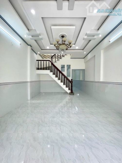 Bán nhà trệt lầu nhánh Bế Văn Đàn, Tp Cần Thơ. —————————————— - Dt: 4,8 x 18,5 = 88,8m • D