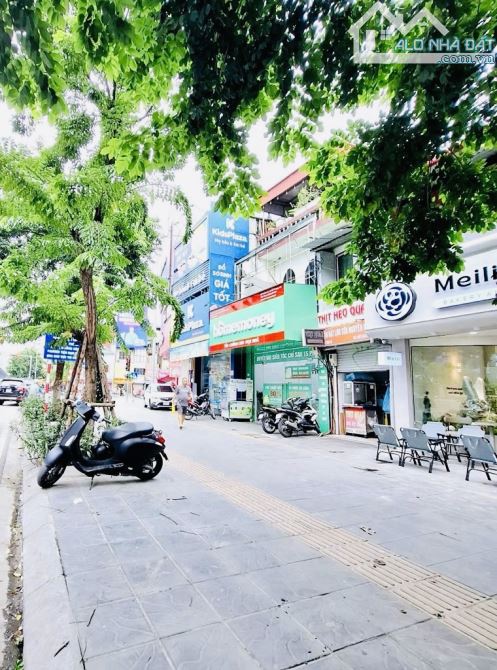 BÁN NHÀ PHỐ ĐẠI LA- Q. HBT-  VỈA HÈ 2 LÀN XE- KD TẤP NẬP NGÀY ĐÊM 70m2-3 TẦNG-MT 4m- 36 TỶ - 2