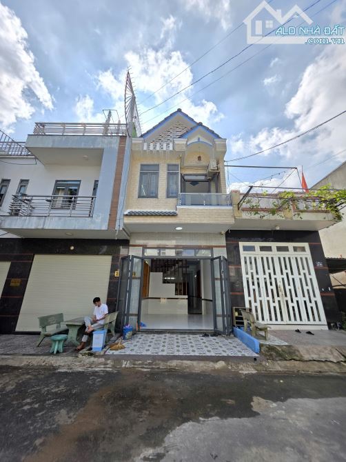 Bán nhà 1T1L 4x15m, đường Số 4 KDC Tân Đông Hiệp p. Tân Đông Hiệp
