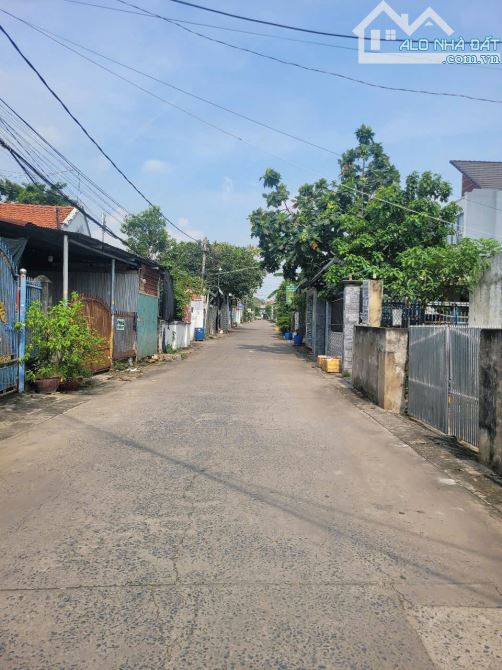 Bán nhà 1 trệt 2 lầu, gần trường Chính Trị, Bình Đa, Biên Hòa, 120m2, giá 5 tỷ.