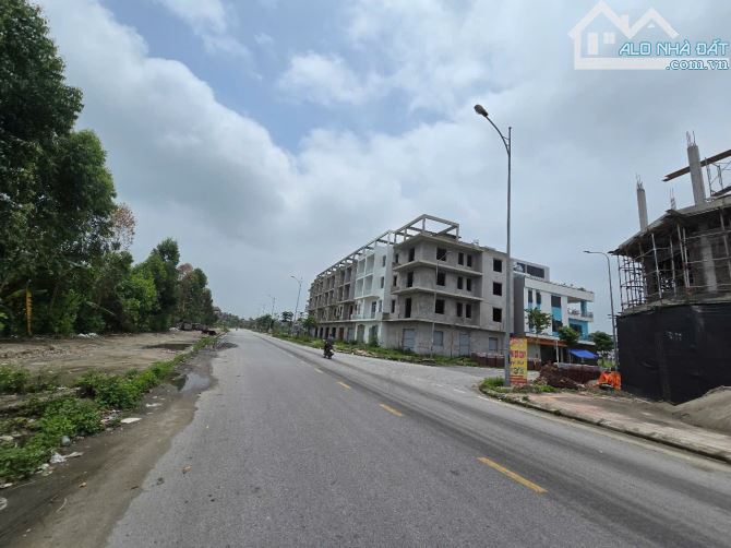 BÁN NHANH LÔ ĐẤT 50 Năm DABACO KHÚC XUYÊN MẶT 286, BN / DT 330M2 MT 10M GIÁ 10,2 TỶ