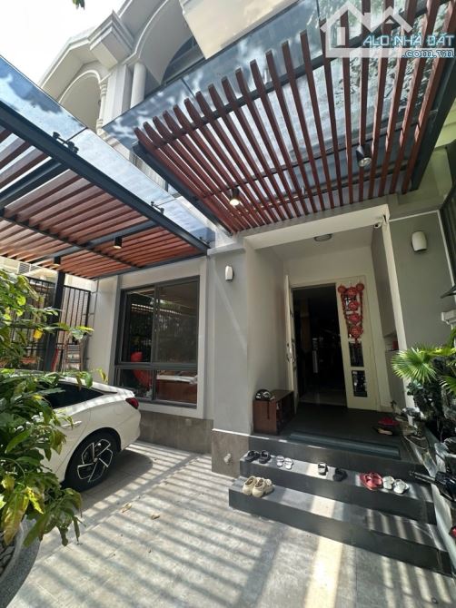 Biệt thự Nam Viên – Phú Mỹ Hưng – Chuẩn sống đẳng cấp