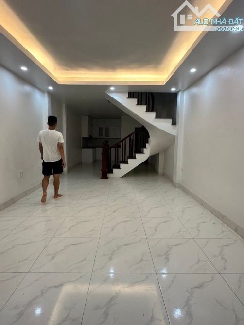 CỰC HIẾM -NHÀ ĐẸP GIÁ CỰC GIẺ  ĐỊNH CÔNG  Q-HOÀNG MAI DT: 45M2 4Tâng MT Cực Rộng Giá 3,7x
