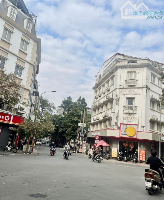 CỰC HIẾM - CĂN HỘ PENTHOUSE CÓ 1-0-2 PHỐ CỔ - HÀNG THAN - HÀNG GIẤY - 2 MẶT THOÁNG SÁNG -F
