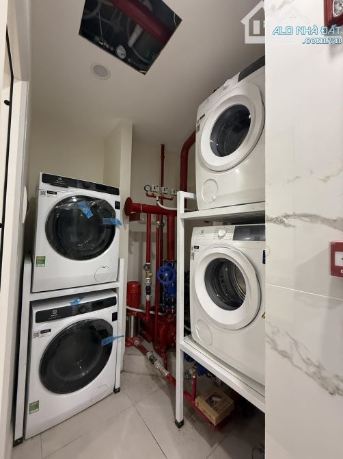 Bán nhà Minh Khai, DT 64m x 5 tầng thang máy, mặt tiền 5.5m, dòng tiền 70 triệu, 18.9 tỷ