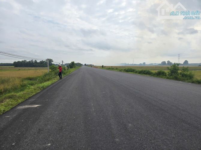 Hạ Gia 3 tỷ BÁN ĐẤT 2MT ĐƯỜNG HỒ CHÍ MINH KẾT NỐI CHƠN THÀNH-KCN ĐỨC HÒA