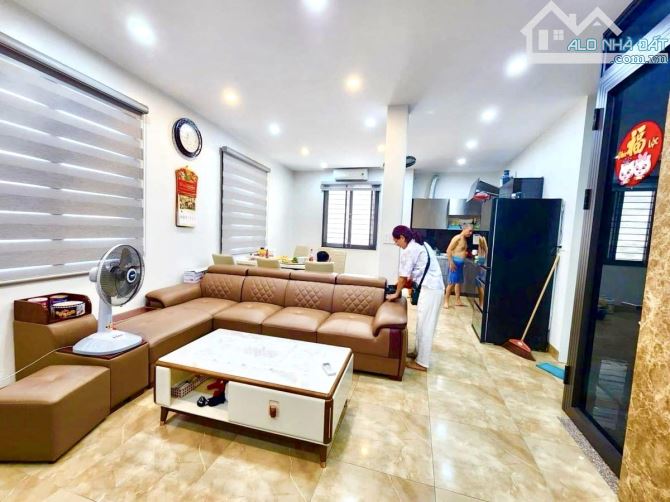 CHẠM GIÁ MẶT ĐẤT - CHỦ CẦN BÁN GẤP 100M2 CHỈ 148TR/M ĐƯỜNG LÁNG VÀNH - 4 TẦNG SẴN Ở