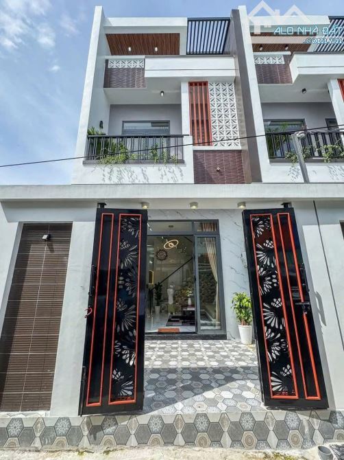 🏡 Chính chủ bán nhà mới xây – MT Tỉnh Lộ 826, Cần Đước Long An – 105m² – 2 tỷ 380 – SHR
