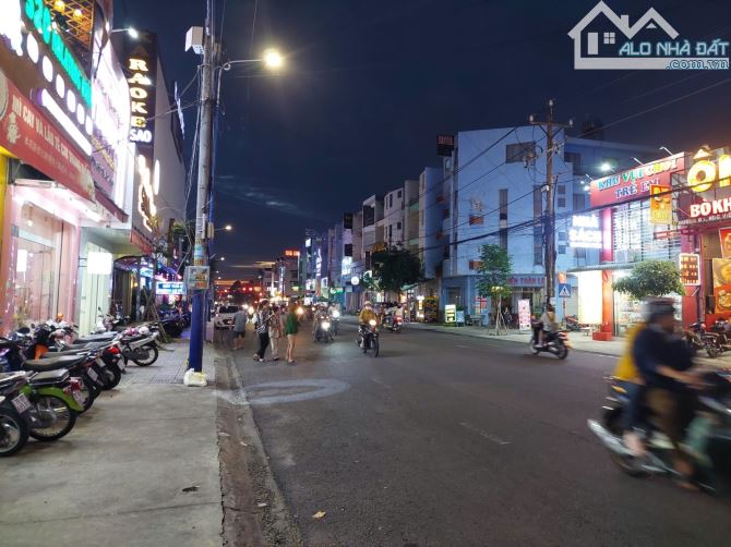 Chỉ 7 tỷ - 161m2(5x32) Nhà 2 tầng MT D4 KDC Thuận Giao Thuận An Bình Dương