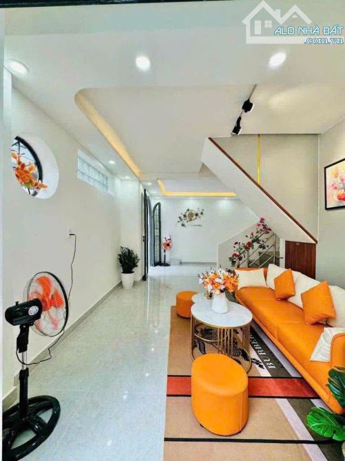Nhà Cho Thuê Mới Xây Full Đầy Đủ Nội Thất