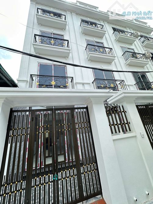 Nhà ô tô đỗ tận cửa, ngay cổng làng Phượng Đồng Phụng Châu(3.5 tầng-34m2)Nhỉnh 3 tỷ