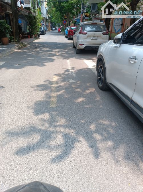 Phân Lô Ô tô Tránh Hoàng Cầu Đống Đa 55m2, 5T MT 5m Sát Phố Ở Kinh doanh đỉnh 16.8 Tỷ