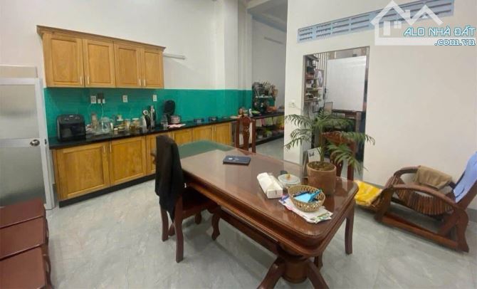 CĂN NHÀ MẶT TIỀN LÊ LỢI NGAY GẦN BÁNH MÌ THÀNH PHÁT: GIÁ 8,5 tỷ