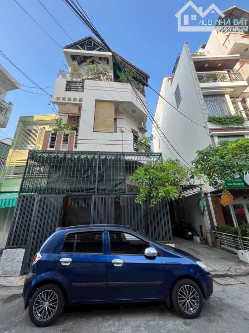 Bán nhà 3 tầng, căn góc đường Định Cư, Nha Trang.