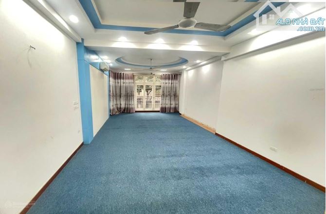 Cho thuê căn nhà mặt ngõ 3 phố Phạm Tuấn Tài, Diện tích 60m2 x 6 tầng xây thông, đường 12m - 3