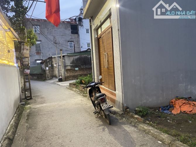 Cạnh Ủy ban Đông Dư-65m MT 4m Ngõ Thông - 200m Chợ-Trường-Trạm