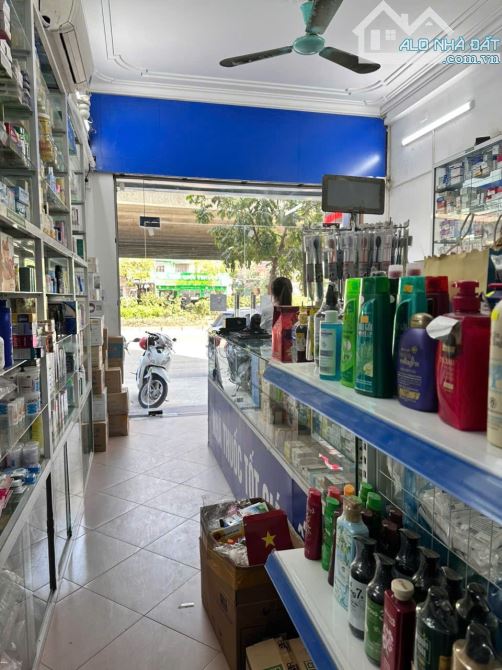 Cho thuê nhà MP Nguyễn Xiển. DT 55m*7T. Nhà đẹp, thang máy. KD sầm uất các loại hình.