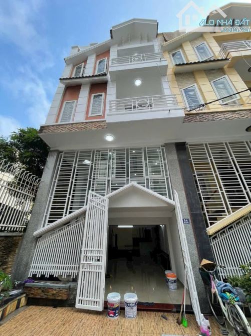 6 tỷ 550 𝐁𝐚́𝐧  nhà 4 Tầng ngay Ngã 3Văn Cao cắt Ngô Gia tự  Nhà có Gara ô tô để được 2