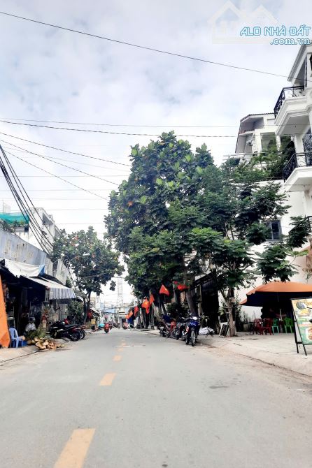 BÁN NHÀ PHỐ KHU ĐỒNG BỘ THIẾT KẾ HIỆN ĐẠI PHONG CÁCH CHÂU ÂU NGAY TRUNG TÂM QUẬN BÌNH TÂN