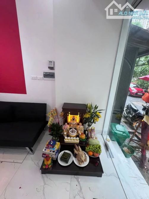 Cực hiếm - bán nhà trên con ngõ kinh doanh canh ĐẠI HỌC Y, giá chỉ hơn 12 TỶ.
