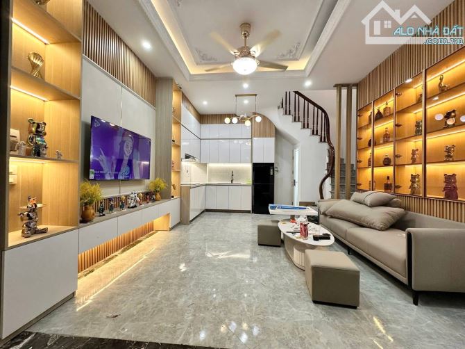 🔥 NHÀ ĐẸP TRUNG TÂM MỸ ĐÌNH – 35M² x 5 TẦNG – GIÁ CHỈ 7 TỶ 🔥