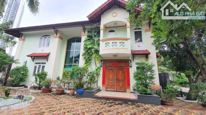Nhà Biệt thự gần sân Golf Sông Bé, P Lái Thiêu, Tp Thuận An