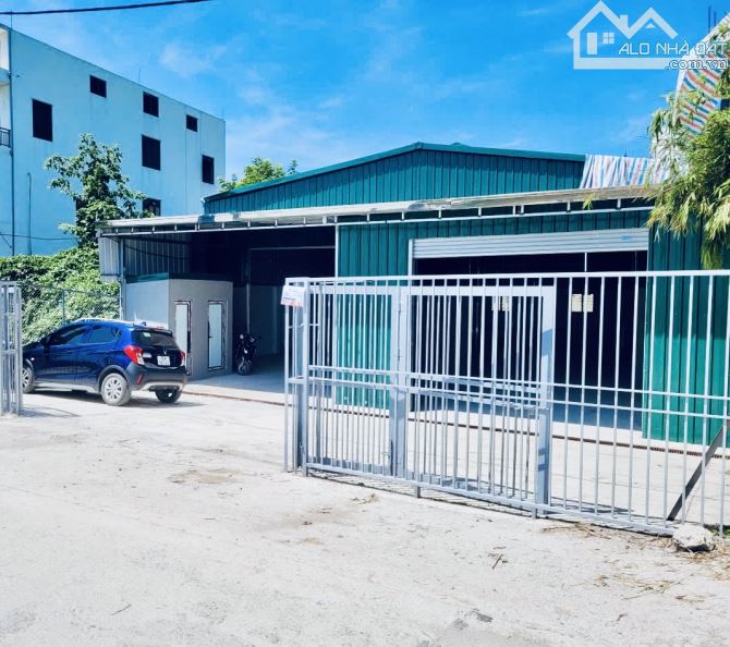 Cho thuê 500m2 gần cầu thạch bích