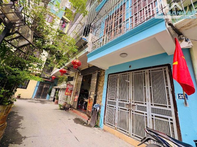 BÁN NHÀ NGUYỄN TRÃI, 5 TẦNG, ÔTÔ ĐỖ CỬA, 6.6 TỶ - SỔ ĐỎ CC
