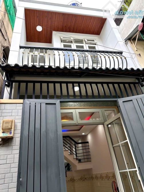 SIÊU PHẨM 2 TẦNG - NGÃ TƯ BỐN XÃ - HẺM XE HƠI THÔNG - CHỈ 3.X TỶ - NỞ HẬU TÀI LỘC