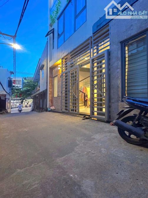 Nhà 3.5 tầng kiệt Dũng Sĩ Thanh Khê gần Ngã ba trần cao vân