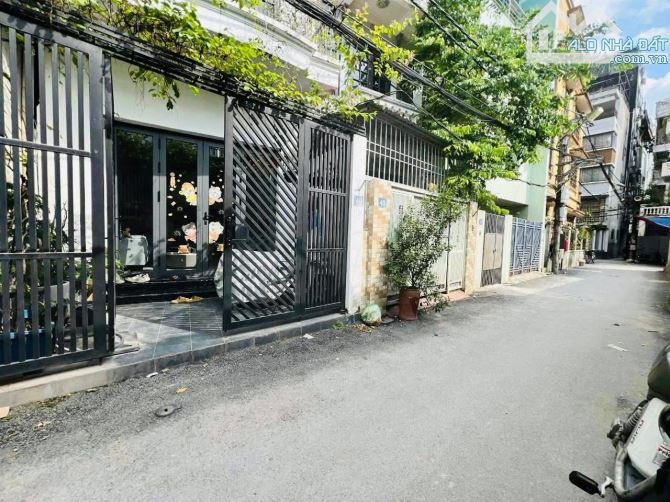 BIỆT THỰ LẠC LONG QUÂN - 60M2 - 4TẦNG - 15TỶ  Ô TÔ QUA CỬA - KINH DOANH - 2 MẶT THOÁNG TRƯ