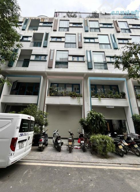 Cho thuê nhà KĐT Galaxy Vạn Phúc - Tố Hữu. DT 90m2, 6 tầng, thang máy, full điều hòa,