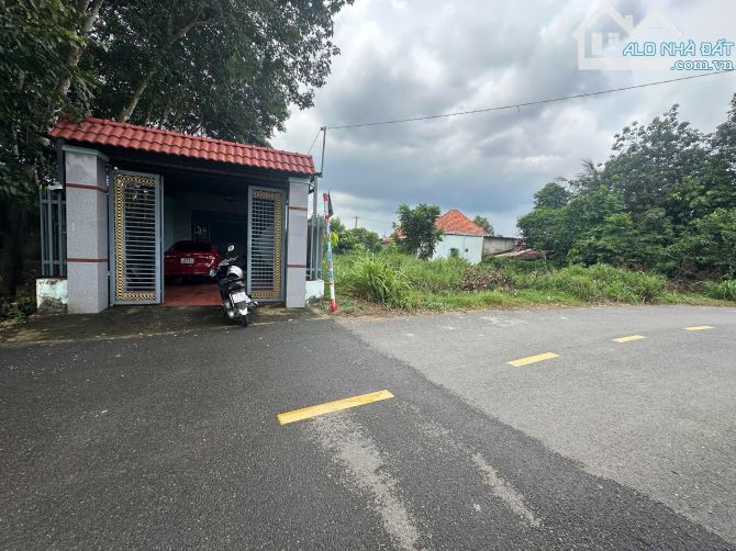 Kẹt ngân hàng bán nhà 120m đang ở