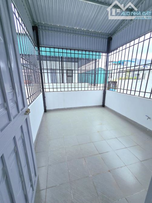 Bán nhà Kim Đồng , 38m 5t, nhà đẹp ở ngay, phân lô dân chí cao, ở sướng, oto đỗ cửa