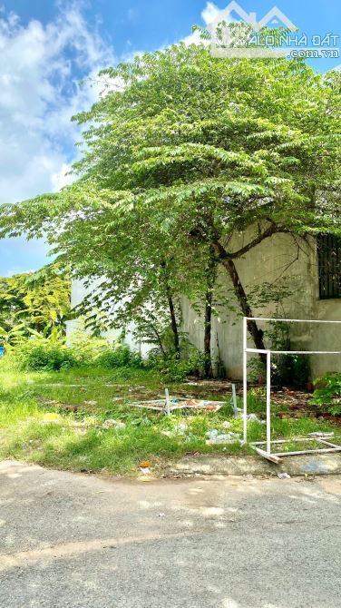 BÁN NHANH LÔ ĐẤT 2 MẶT TIỀN QUẬN 9 ĐƯỜNG SỐ 22 LONG THẠNH MỸ HÀNG XÓM VINHOME QUẬN 9