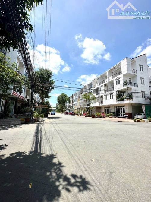 CG. NHÀ MẶT TIỀN 3 LẦU - 275m2 SÀN - ĐANG CHO THUÊ 12tr/ tháng - ĐƯỜNG SỐ 9 KDC LONG THỊNH