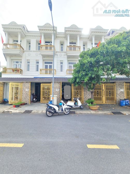 Bán nhà 1T2L 4x17m hoàn công, đường D2 KDC Hoàng Hùng p. Đông Hòa