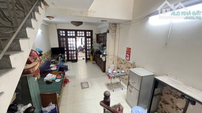 BÁN NHÀ HẼM KINH DOANH,NGUYỄN VĂN QUỲ,PHÚ THUẬN QUẬN 7,4 TẦNG,120M2,5PN-GIÁ 8.5 TỶ