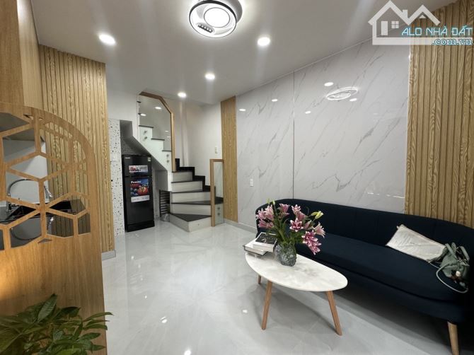 🌼 Nhà gần chợ Gò Vấp- 17.9m2- 3 Tầng- Tặng Full Nội Thất  👉 Chỉ 3.x Tỷ ( x tiểu học)🌼
