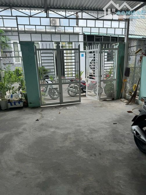 Bán nhà cấp 4 đang cho thuê đường Núi Cấm gần Vòng Xoay Vĩnh Thái