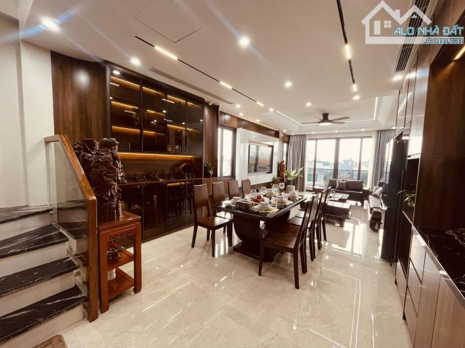 TƯ ĐÌNH - LONG BIÊN, 8 TẦNG THANG MÁY, FULL NỘI THẤT, ĐƯỜNG Ô TÔ TRÁNH NHAU, KINH DOANH.