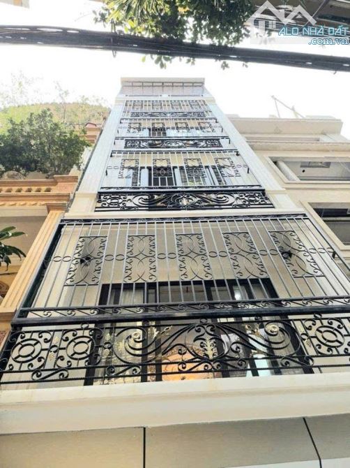 Bán nhà phố Vương Thừa Vũ | 51m², 6 tầng, thang máy, ô tô tránh, giá 19.5 tỷ