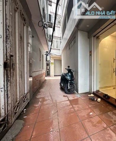 GẤP GẤP!!! Bán Nhà Định Công, DT37m2, 5 Tầng, Gần Phố, Ở Ngay, Giá Bán Nhỉnh 7 Tỷ