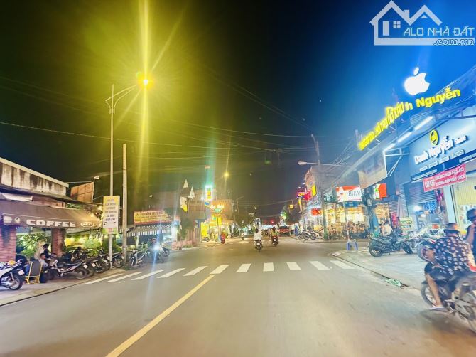 Giá 15 tỷ - 289m2(10x28) Nhà 2 tầng MT KD đường D2 KDC Thuận Giao Thuận Giao Thuận An BD