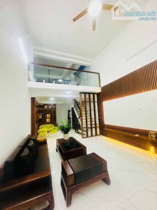 Bán mặt phố huỳnh thúc kháng, ô tô ngủ trong nhà – kinh doanh ,trung tâm h