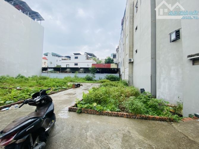 💥Lô góc trung tâm Ngọc Thụy - 83m2 - 8.5 tỉ - oto💥