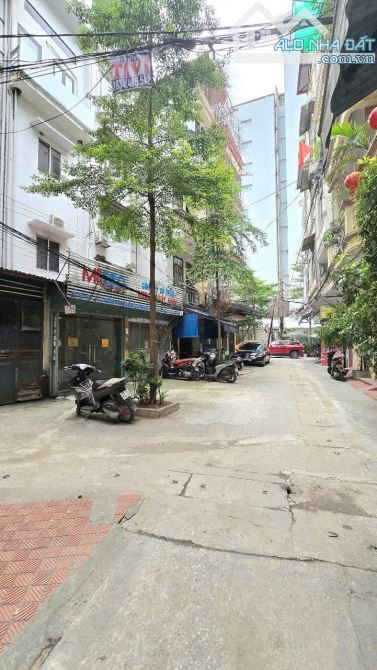 BÁN NHÀ NGÕ 1142 ĐÊ LA THÀNH BA ĐÌNH - NGÕ Ô TÔ TRÁNH KINH DOANH 6 TẦNG: DT 70M2 - 26.9 TỶ